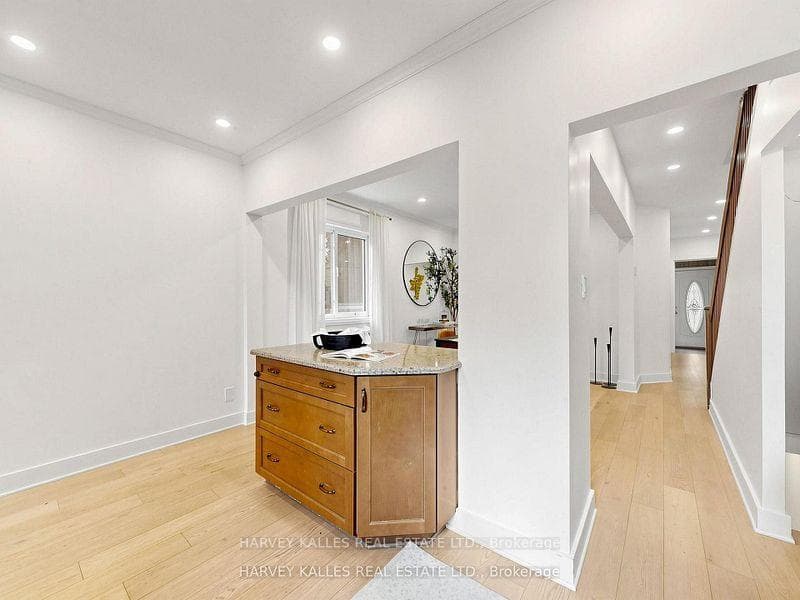 108 Caledonia Road photo 19