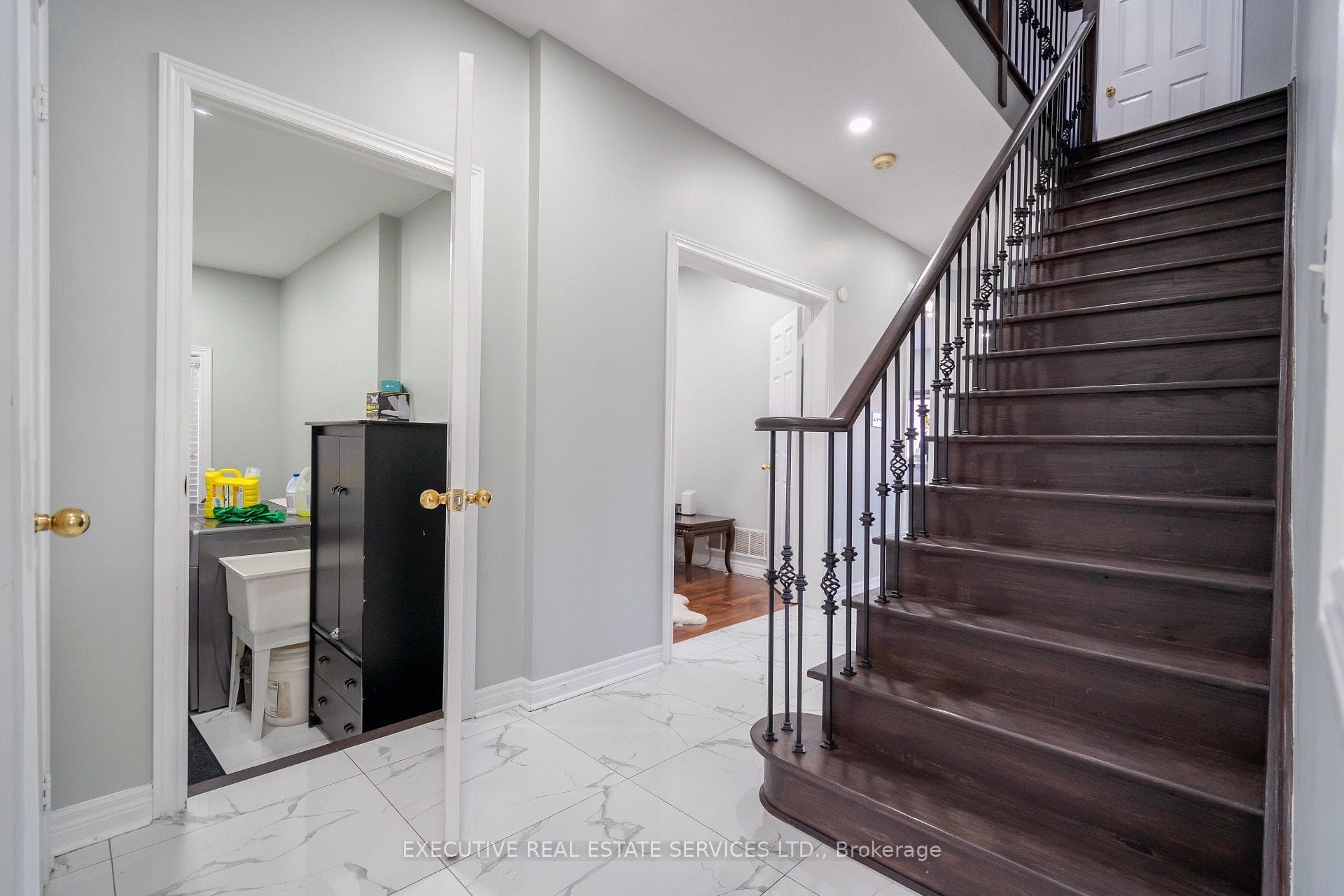 114 Pappain Crescent photo 11
