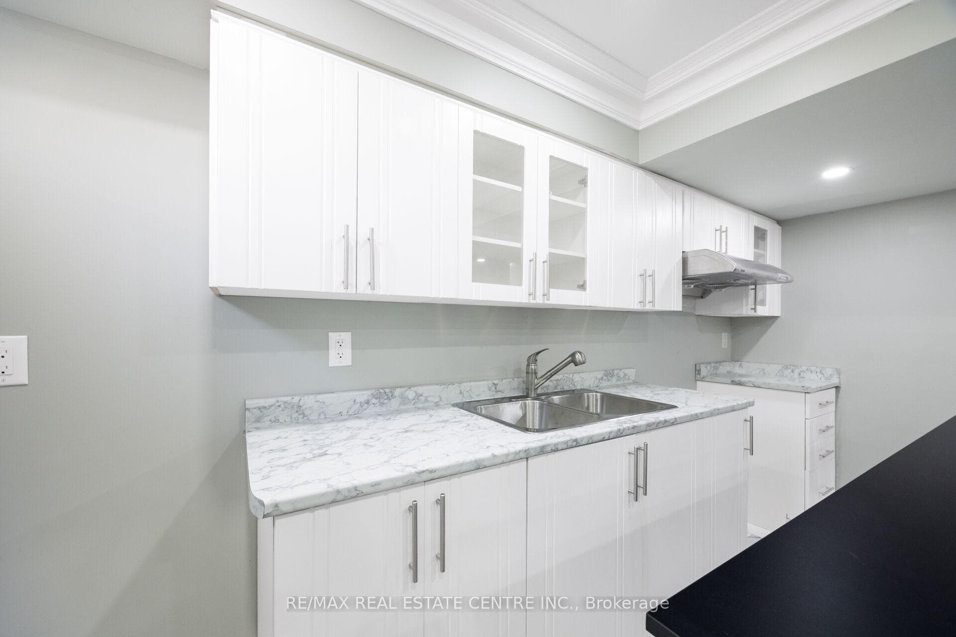58 Seafair Crescent photo 45