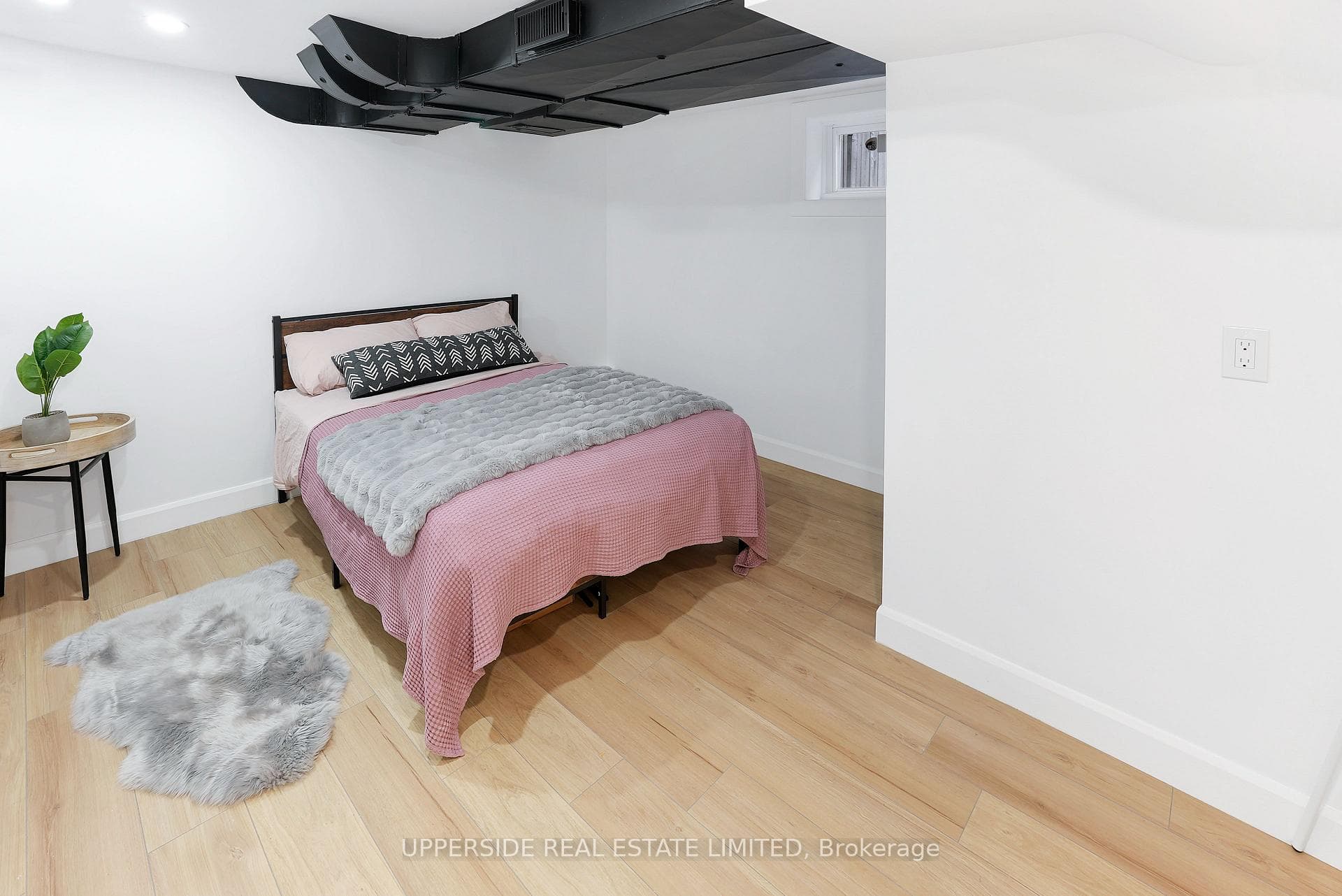 215 Ridley Boulevard photo 21