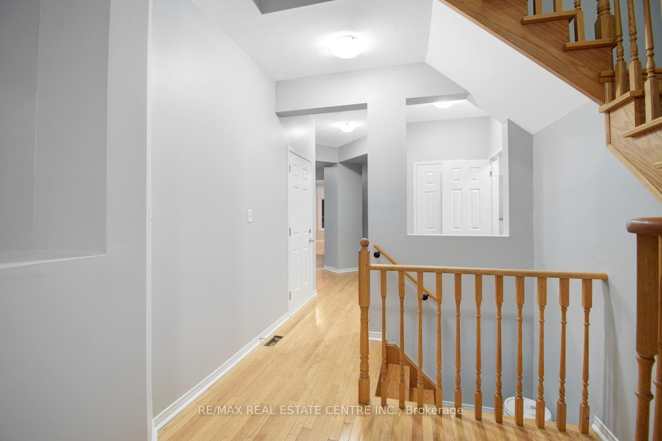 112 Commodore Drive photo 8