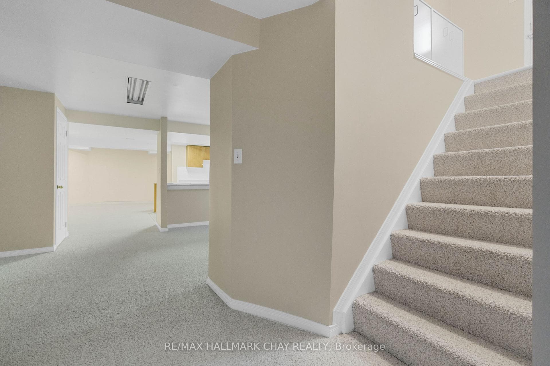 21 Tomlin Court photo 19