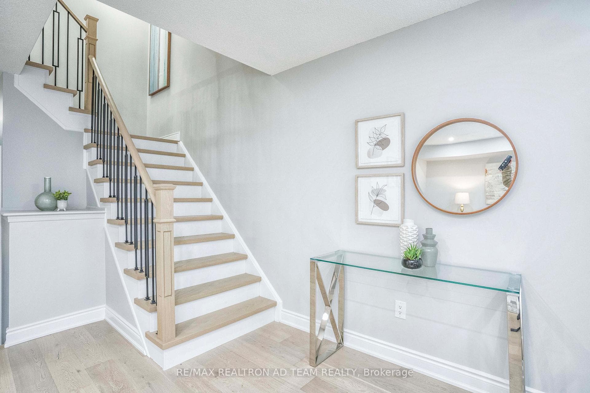15 Devineridge Avenue photo 9