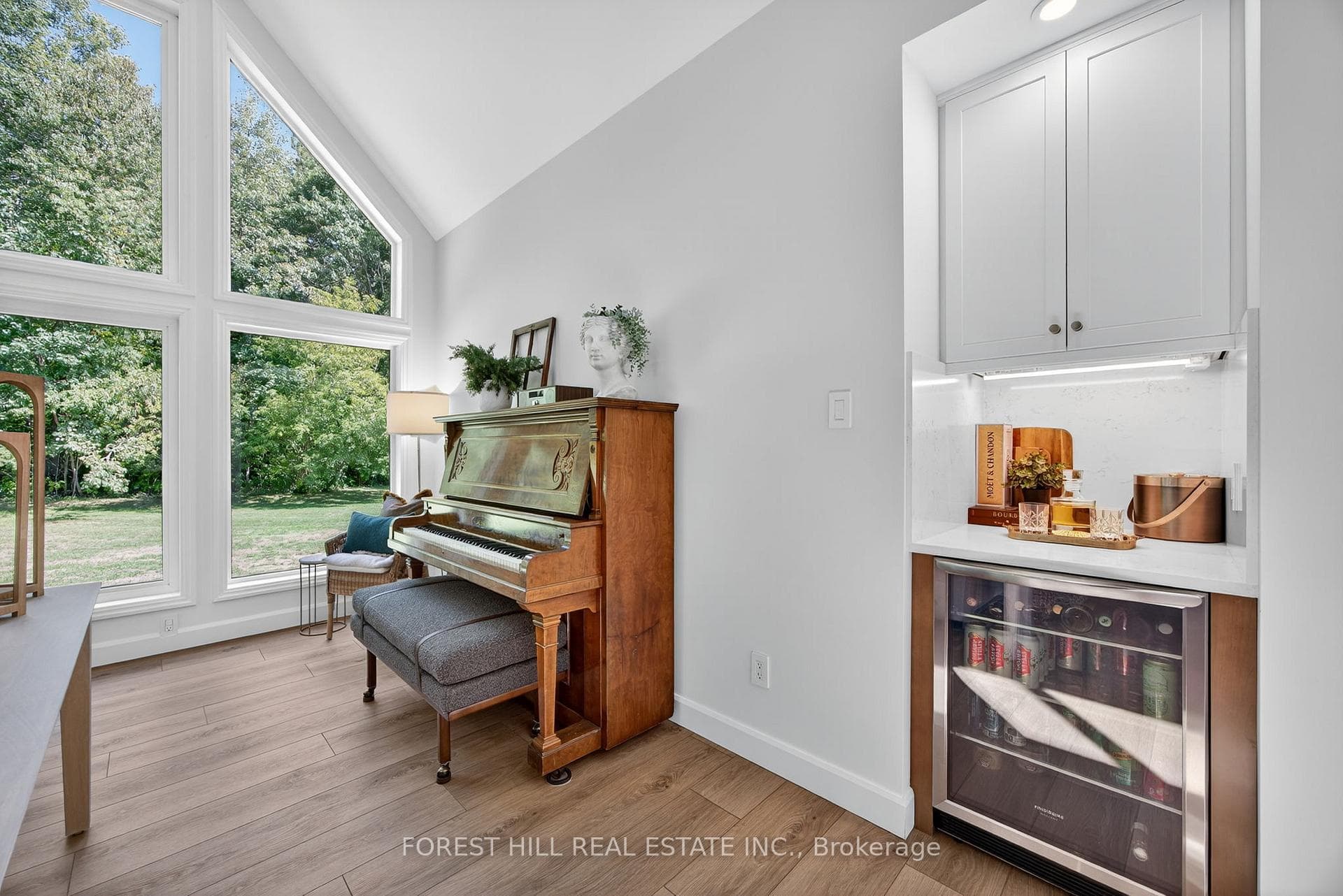 3328 Flos Road 6 Road photo 14
