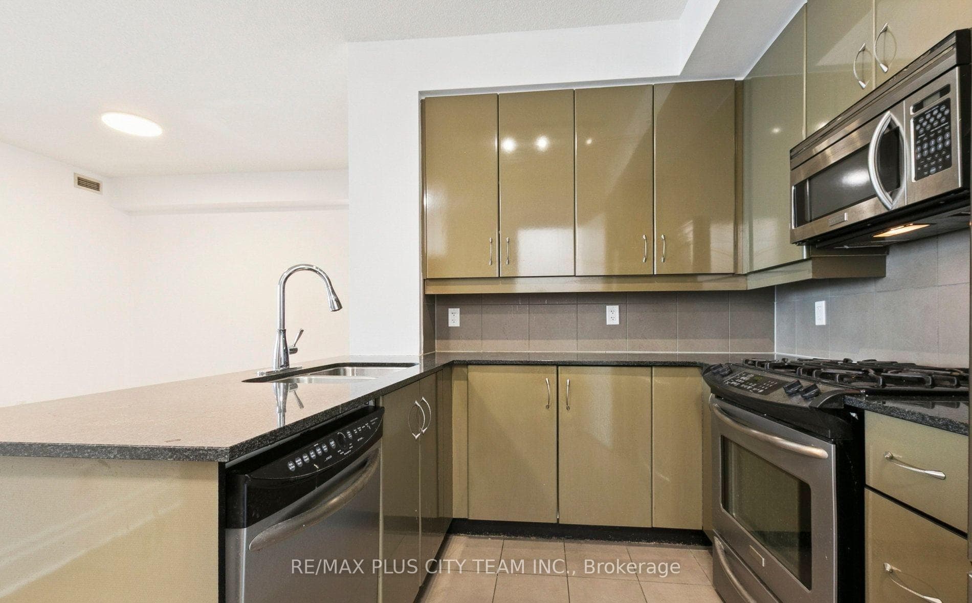 16 Yonge Street Unit 3904 photo 10