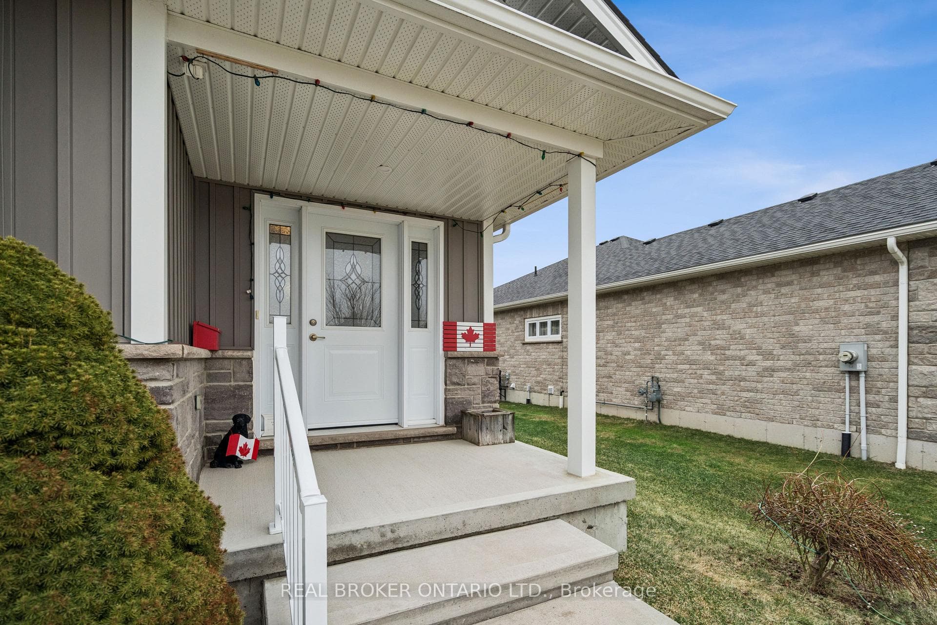 480 Grand Trunk Street photo 6