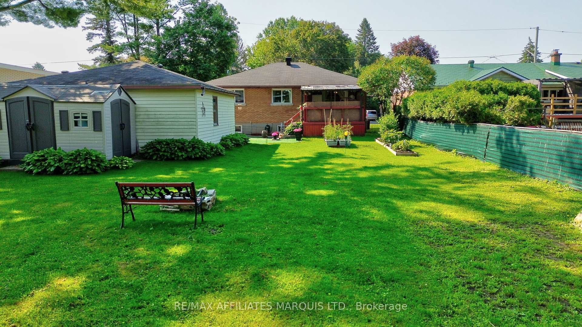 1015 Edythe Avenue photo 5