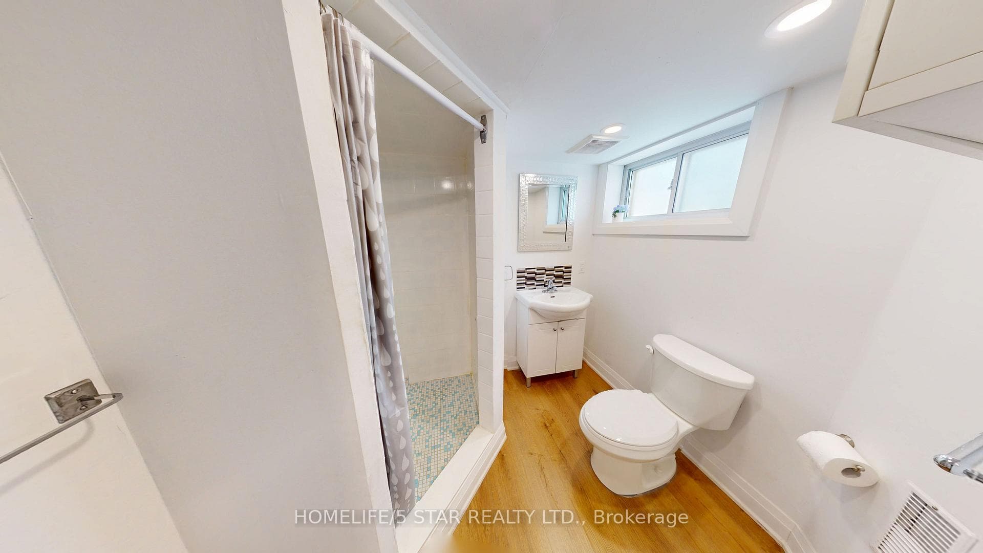 275 Oakwood Avenue Unit Bsmt photo 11