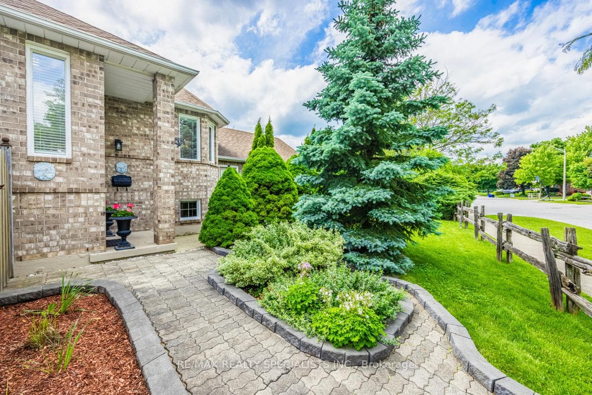 17 Banting Road photo 4