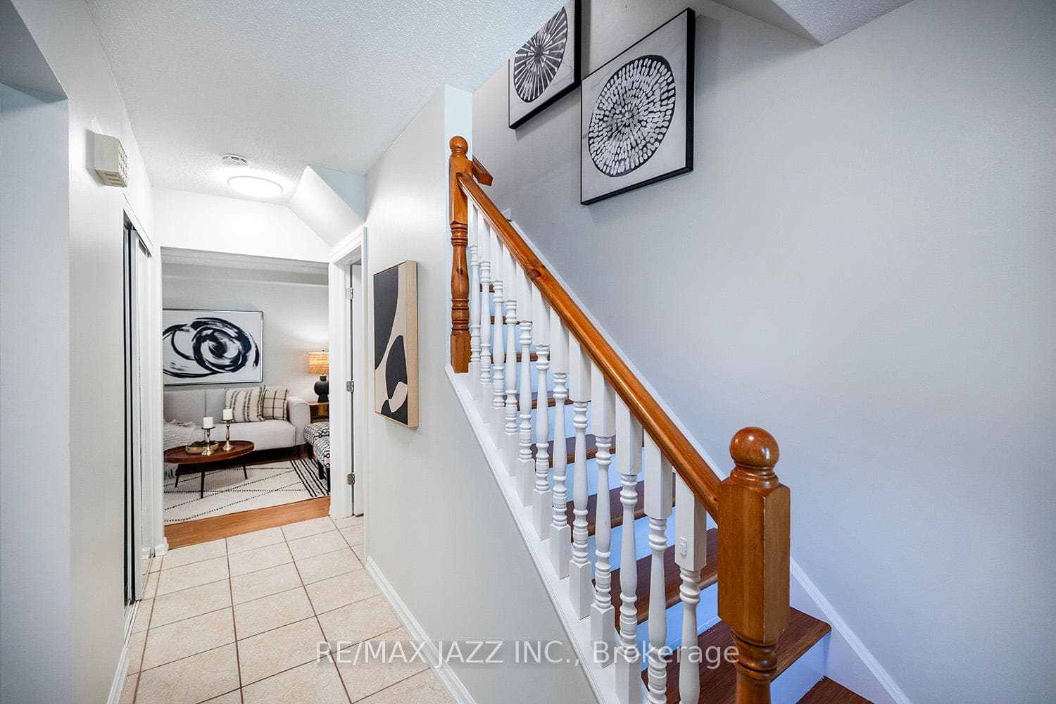 912 Gentry Crescent photo 5