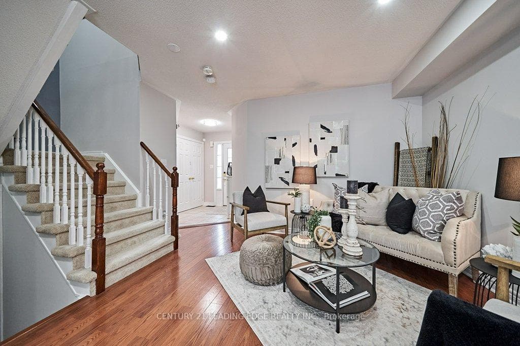 28 Inlet Bay Drive photo 8