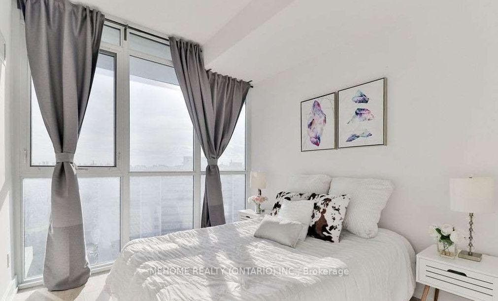 128 Fairview Mall Drive Unit 1402 photo 8