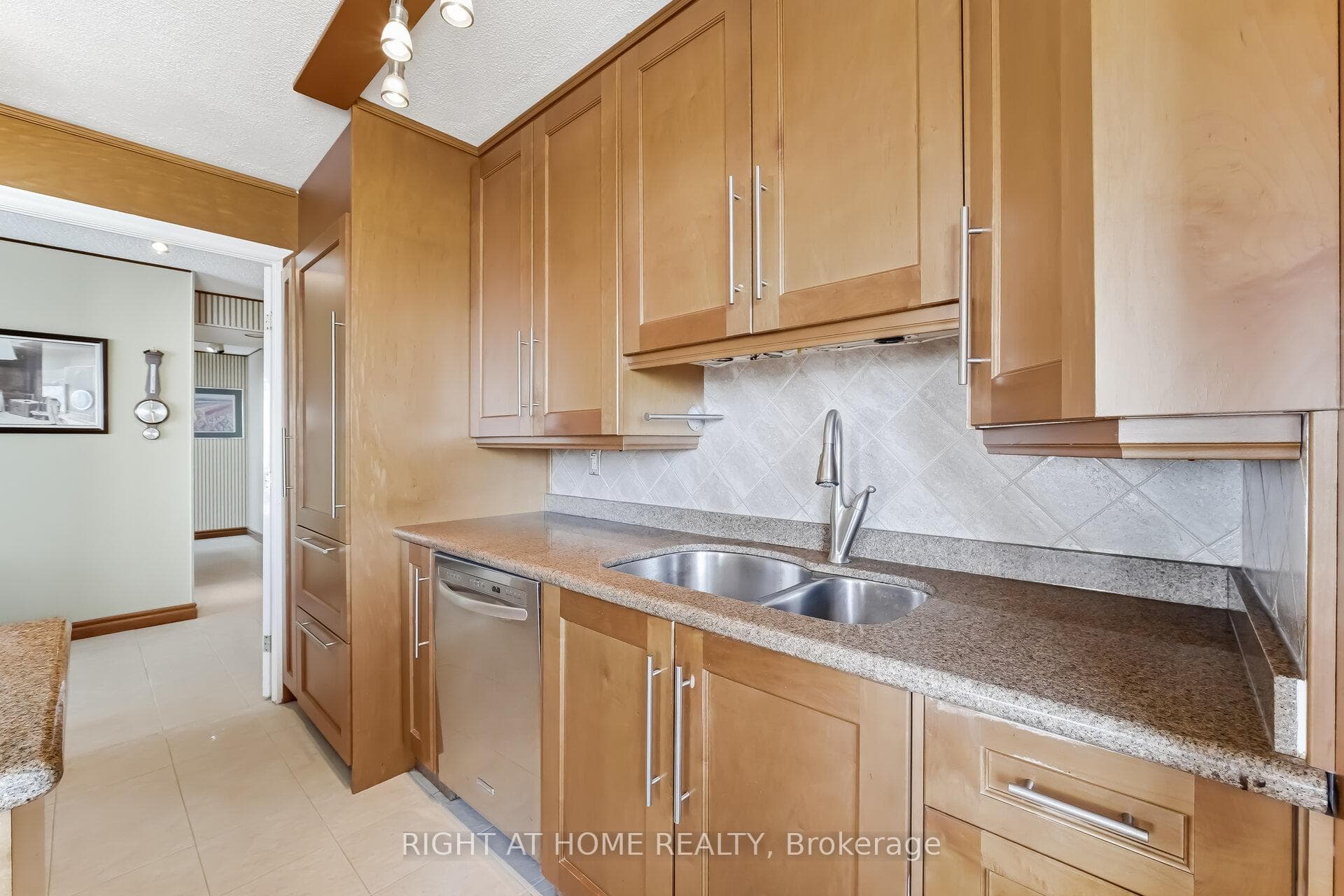 120 Promenade Circle Unit 711 photo 17