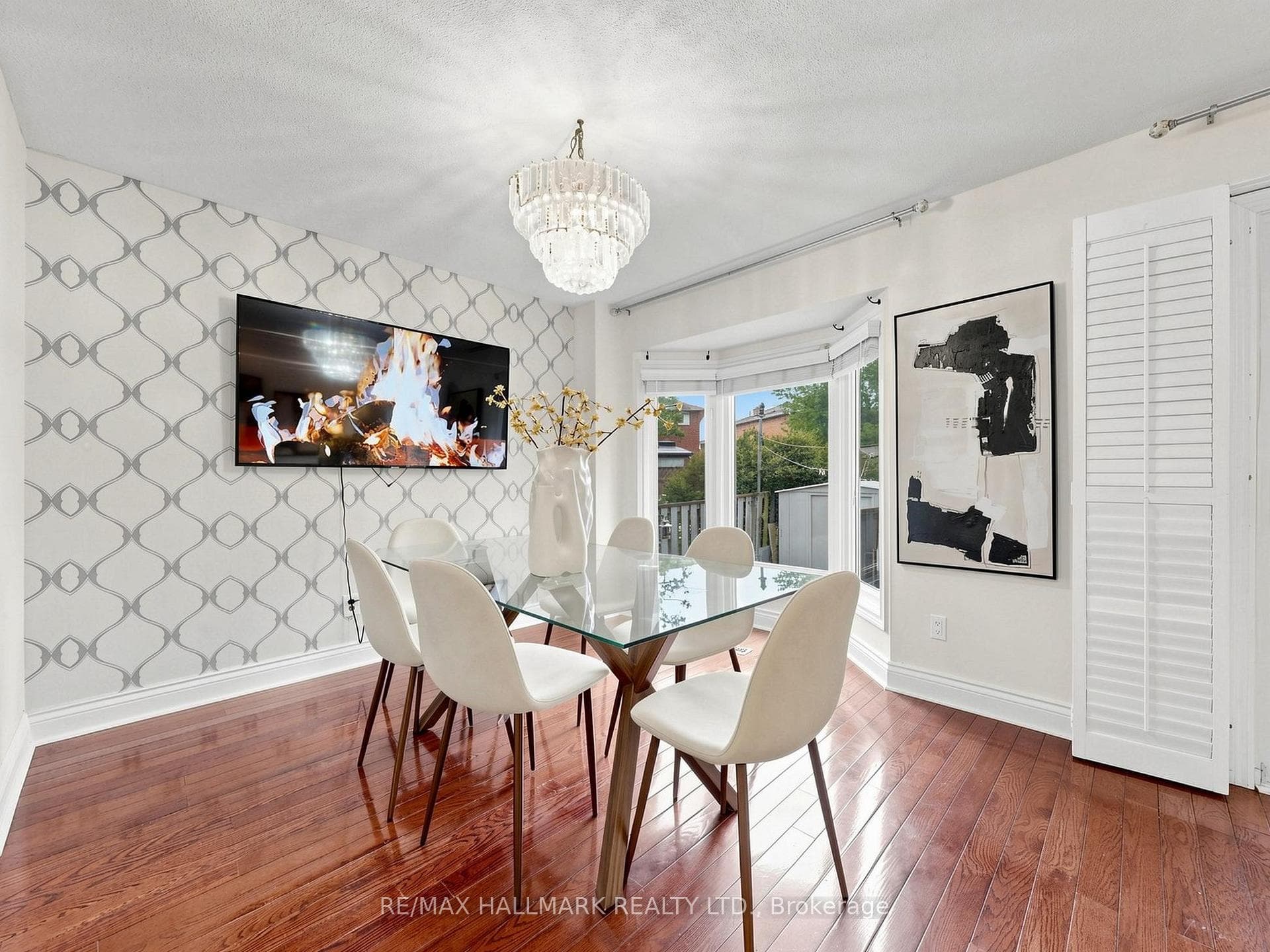 472 Brownridge Drive photo 9