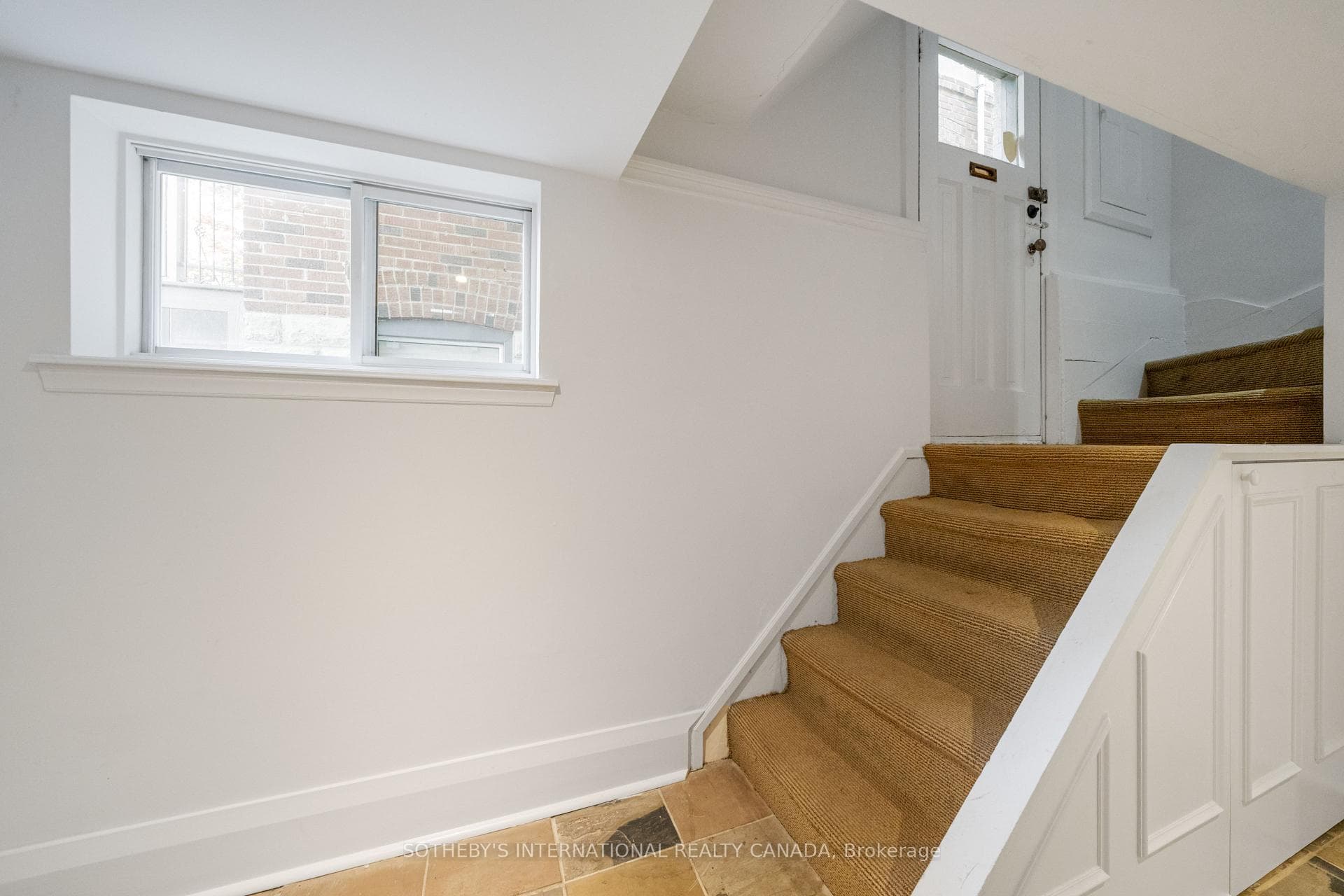 207 Glengrove Avenue photo 18