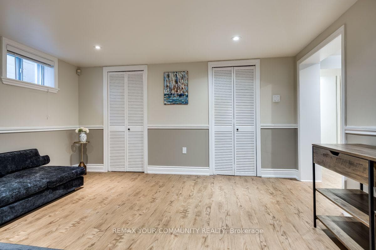 71 Hawman Avenue photo 14