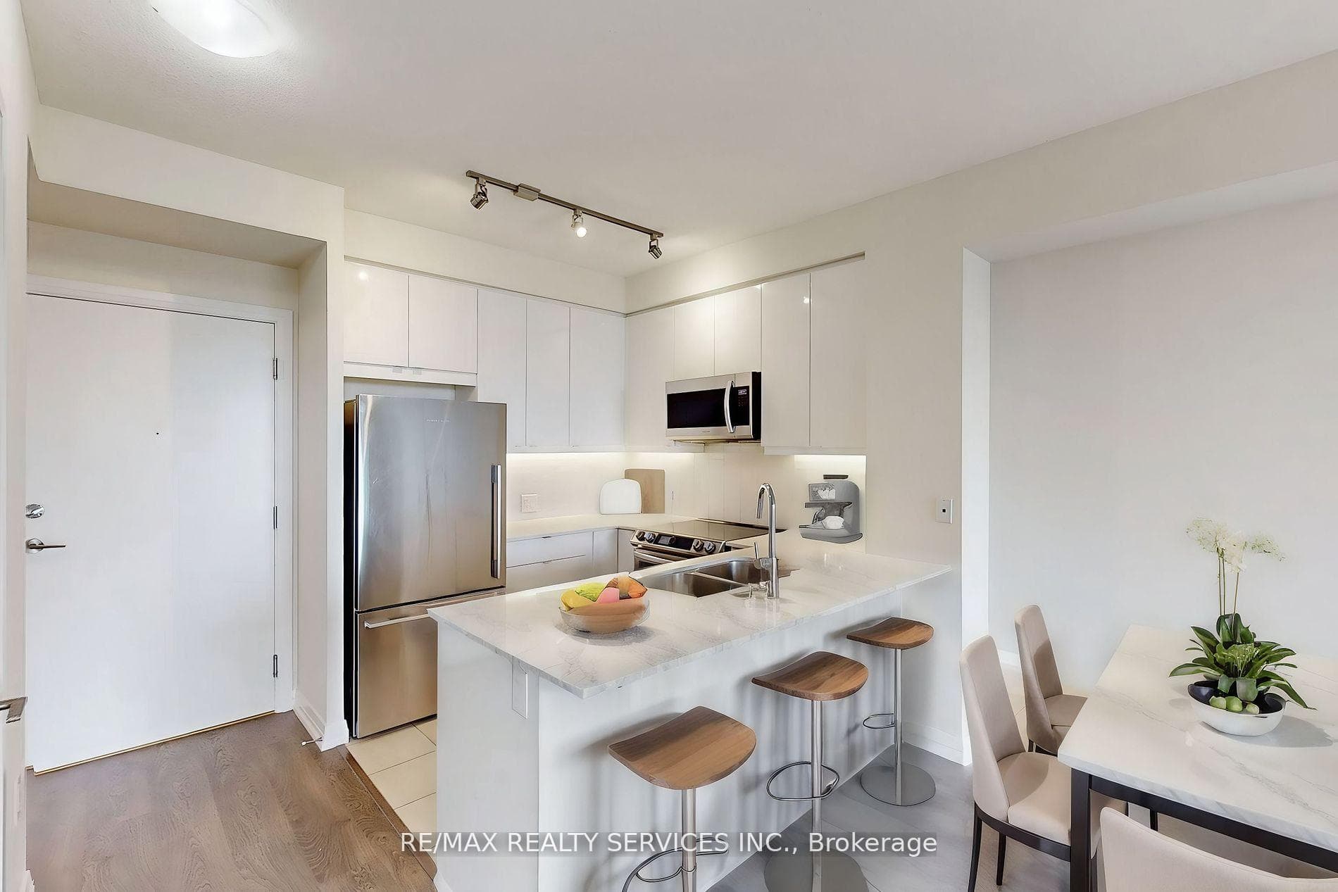 50 Thomas Riley Road Unit 618 photo 3