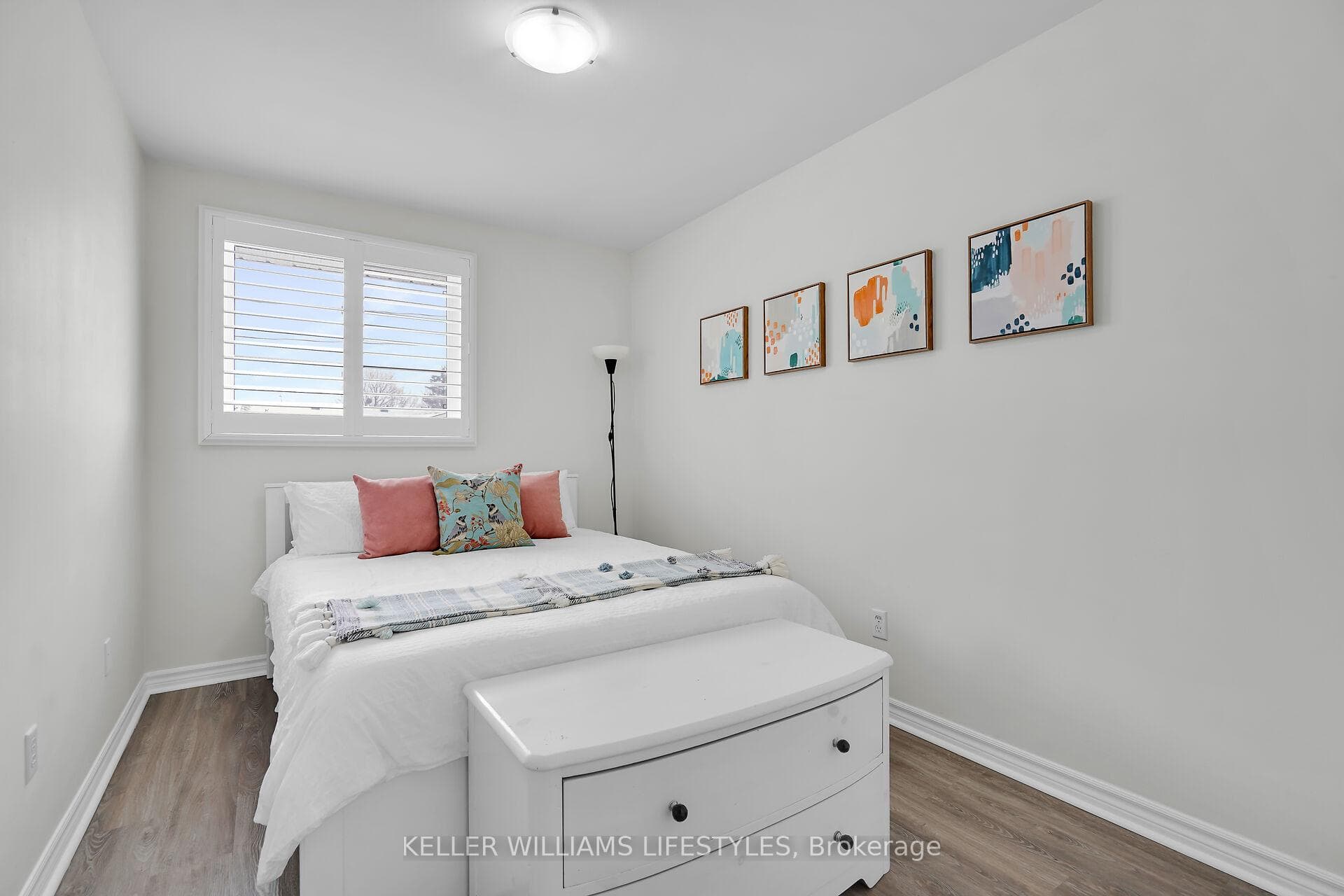 28 Vanier Place photo 18