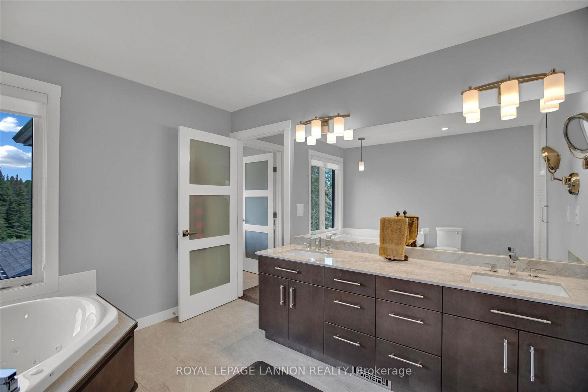 2075 Foothill Drive photo 32