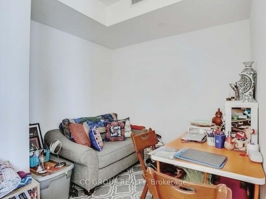 125 Peter Street Unit 3207 photo 5