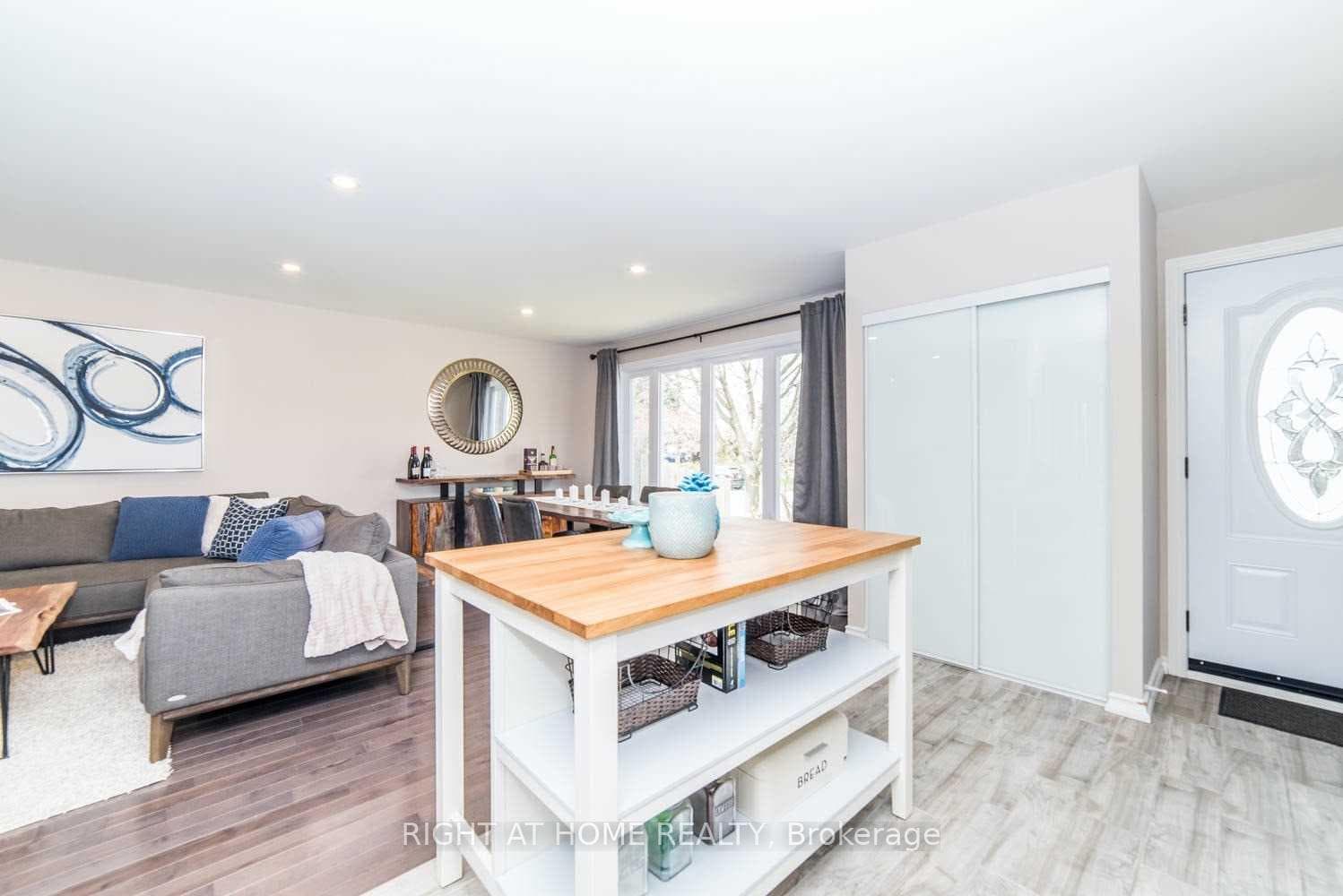 823 Sanok Drive Unit Main photo 4