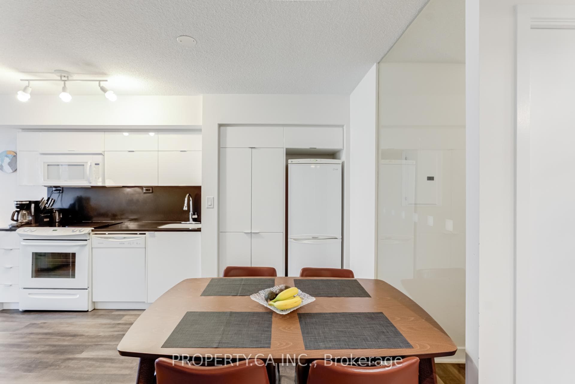 151 Dan Leckie Way Unit 309 photo 11