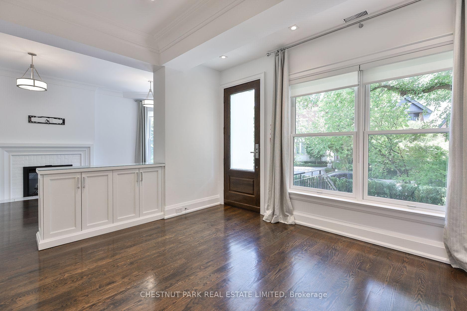 16 Scarth Road Unit 1 photo 11