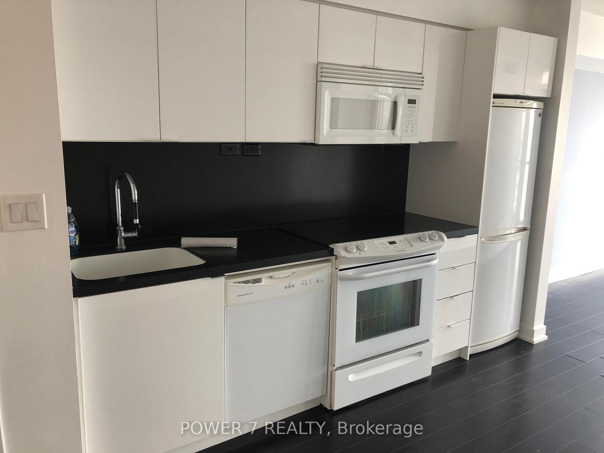 15 Iceboat Terrace Unit 2116 photo 11
