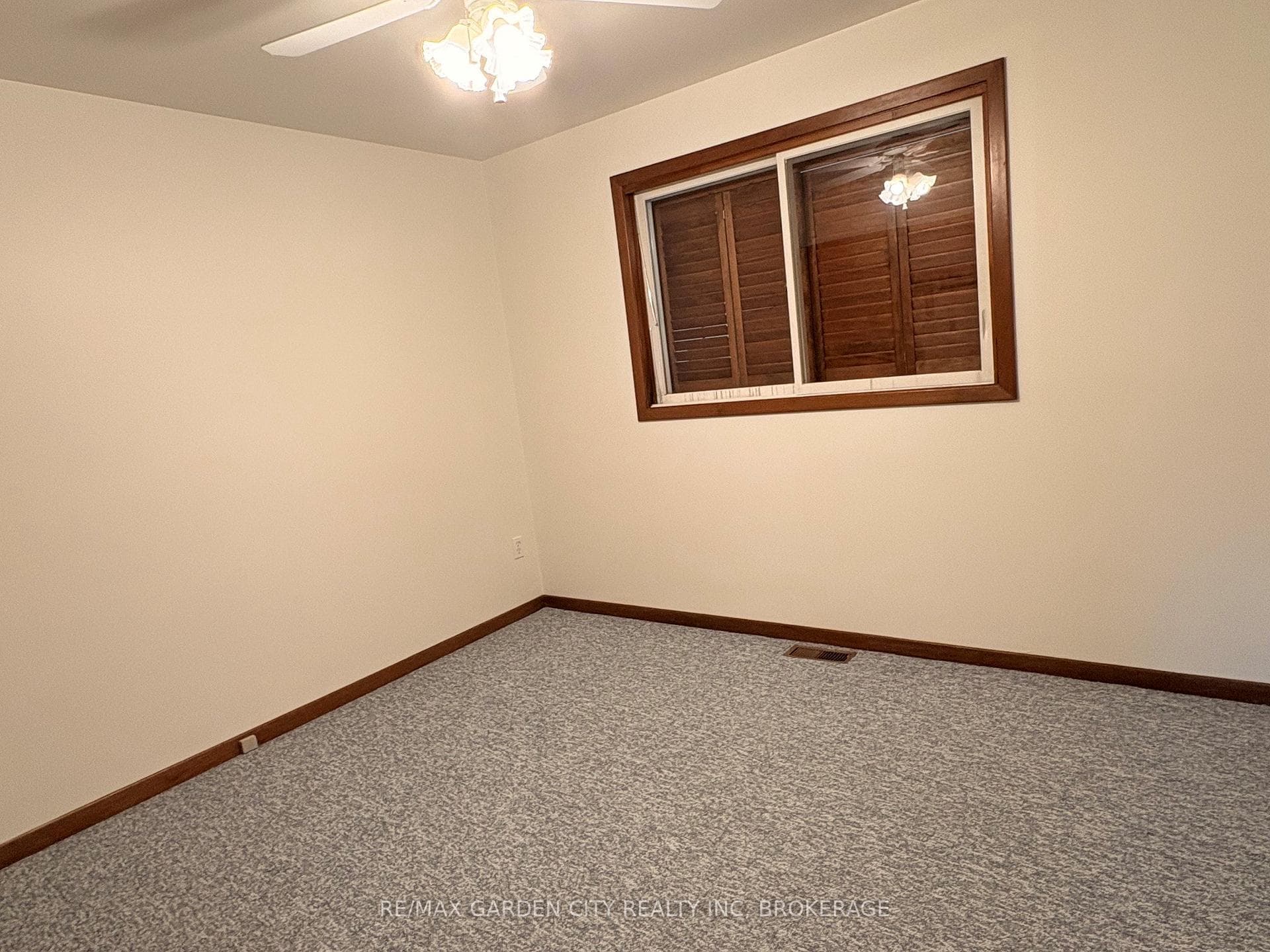 51 Bacon Lane photo 14