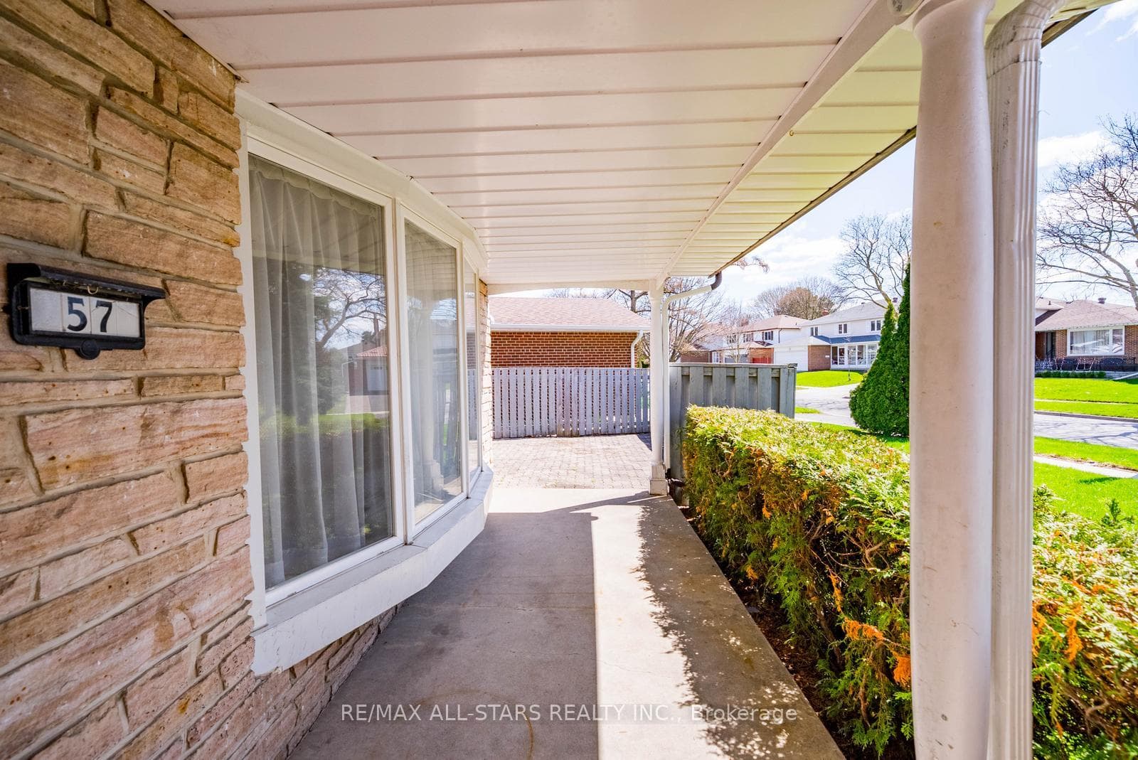 57 Gloxinia Crescent photo 5
