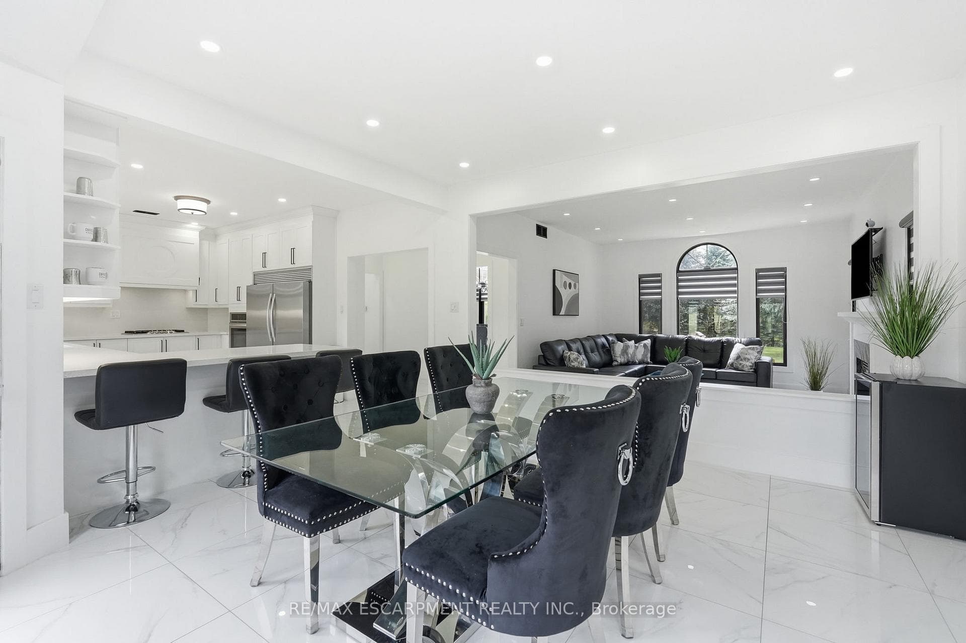 2 CURRIE Drive photo 13