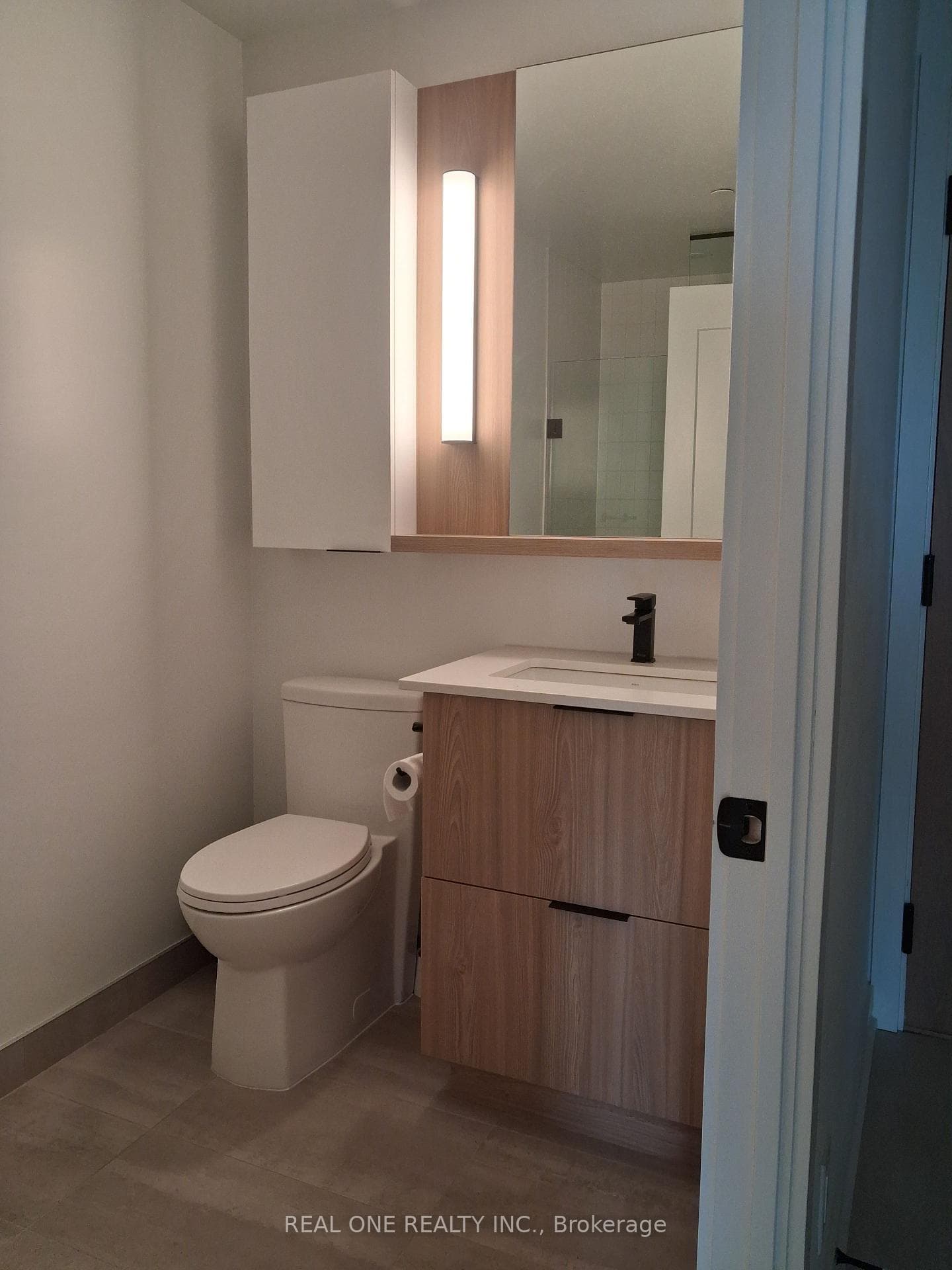 5 Defries Street Unit 1602 photo 8