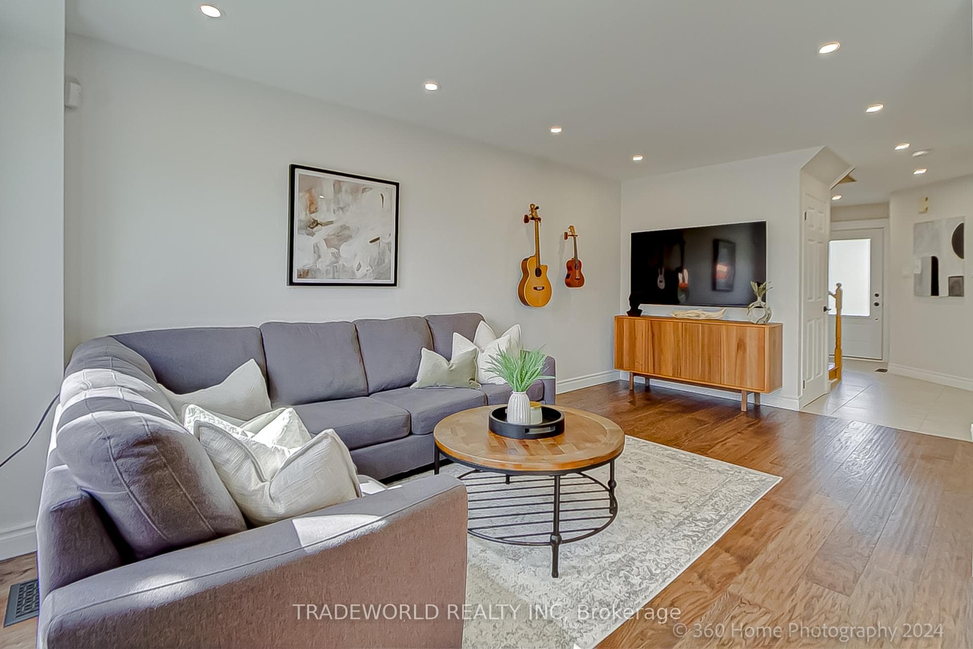 96 Carron Avenue photo 9