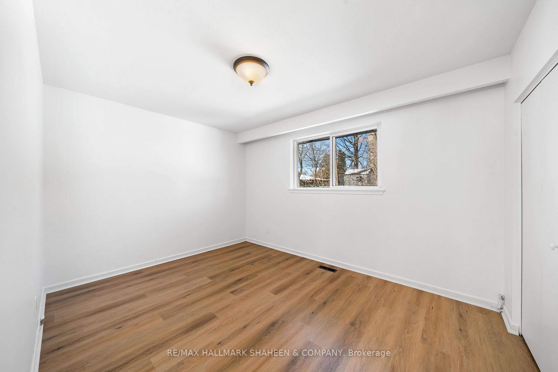 96 Rameau Drive Unit Main photo 20