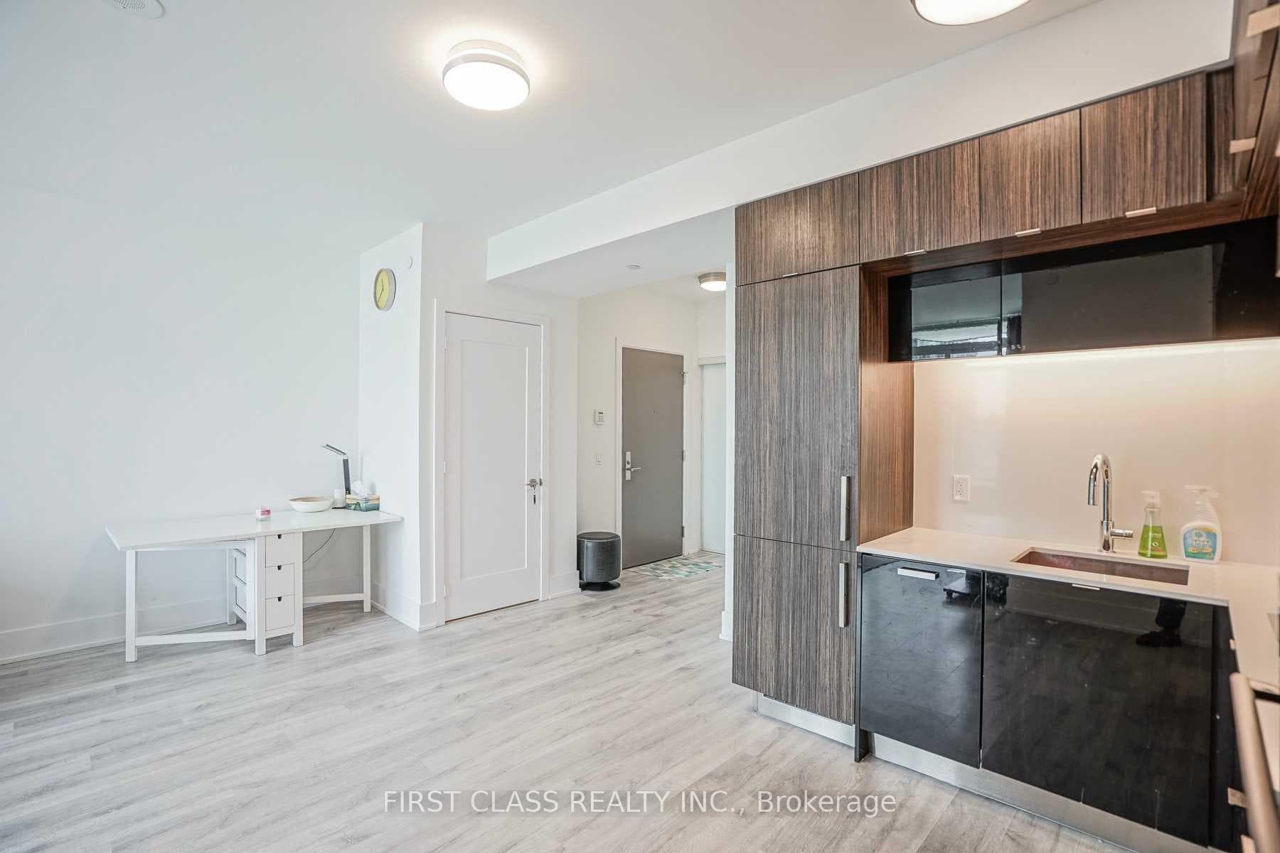 15 Merchants' Wharf Street Unit 701 photo 10