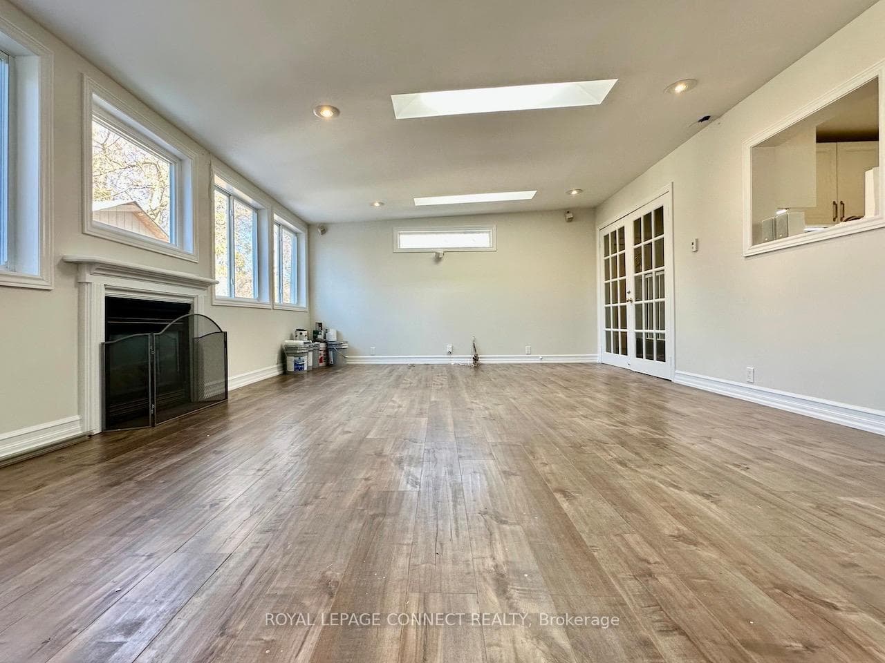 28 Willowlea Drive photo 5