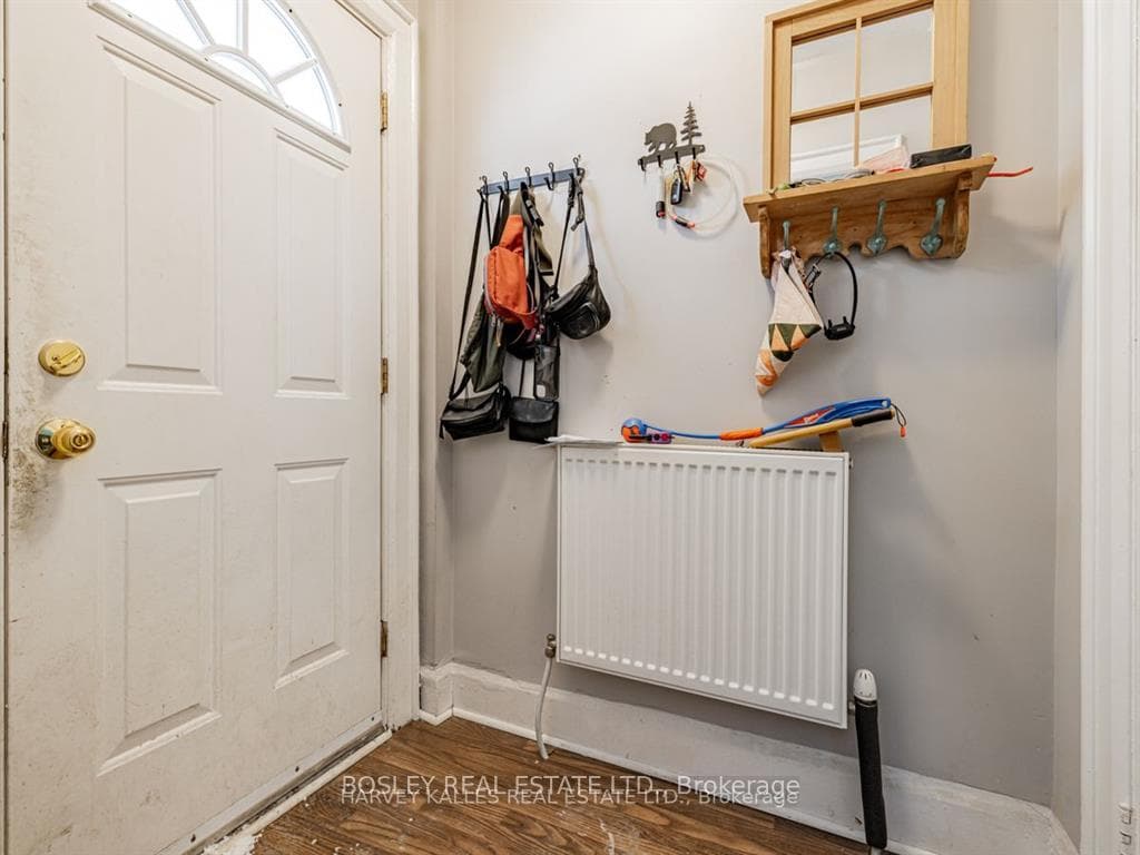 139 Manor Road Unit Main photo 4