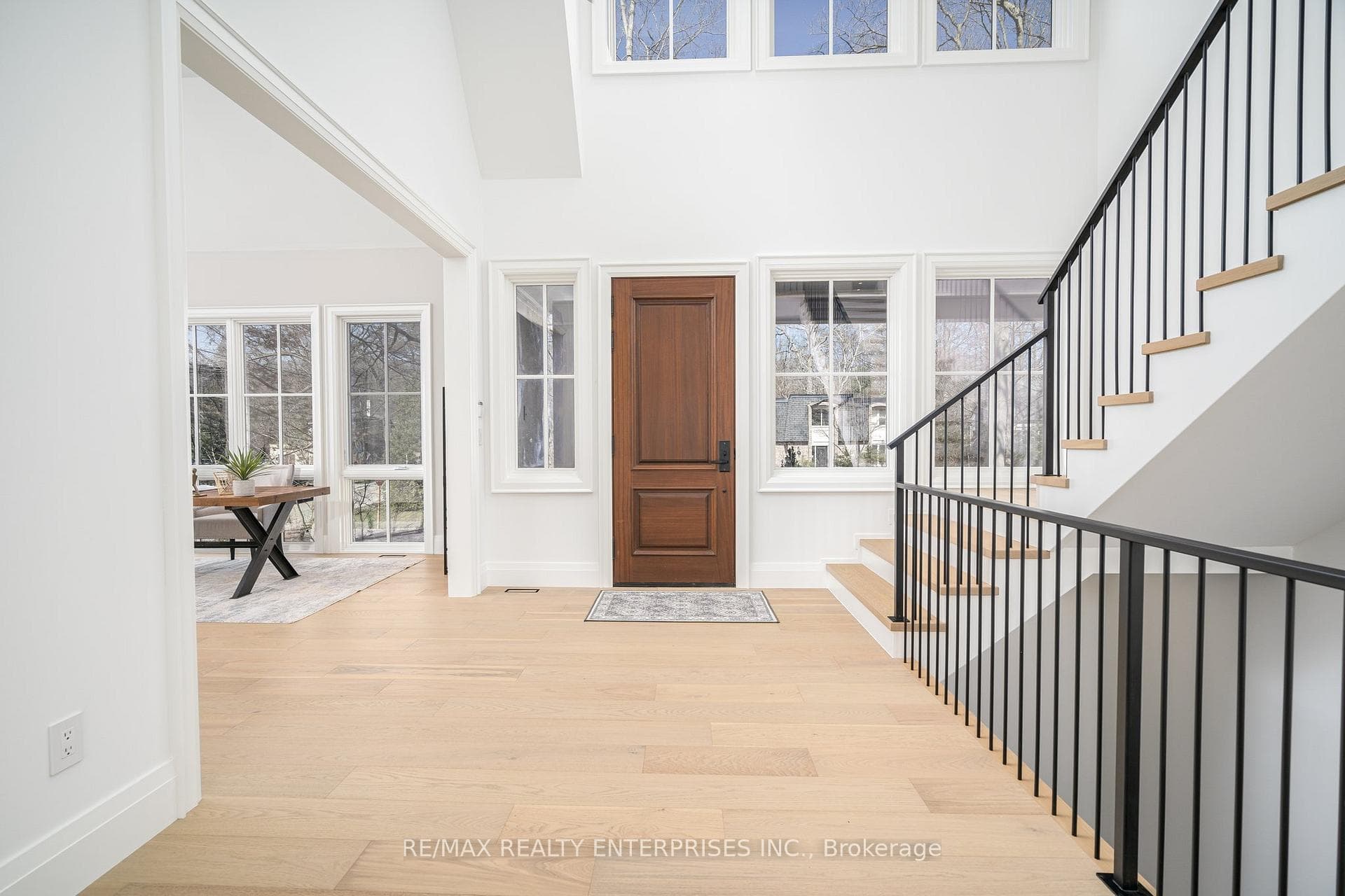 1322 Minaki Road photo 4