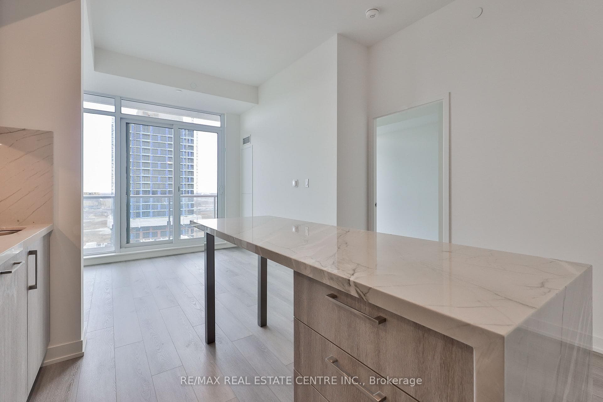 8119 Birchmount Road Unit A1803 photo 2