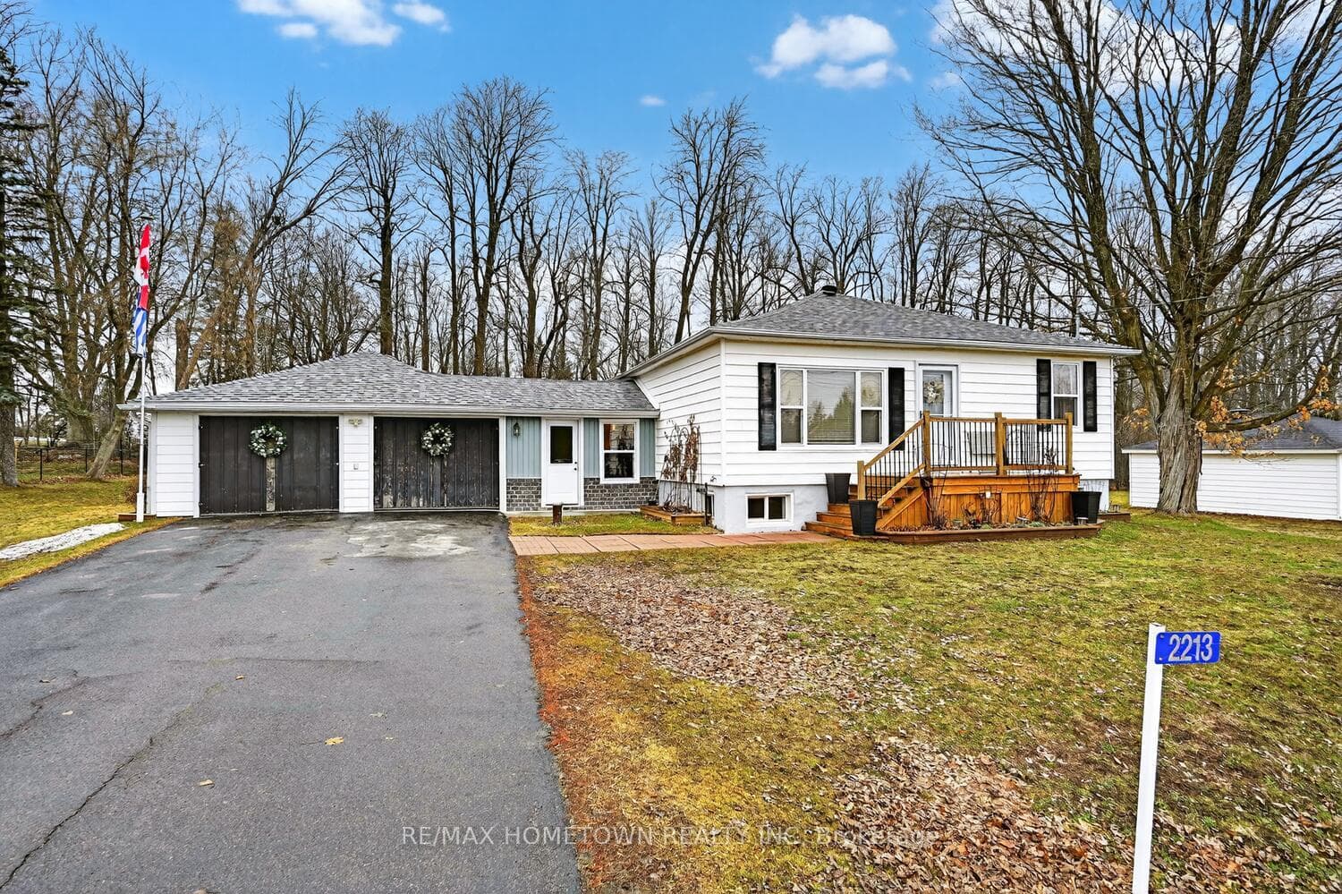 2213 Meadowview Drive photo 2