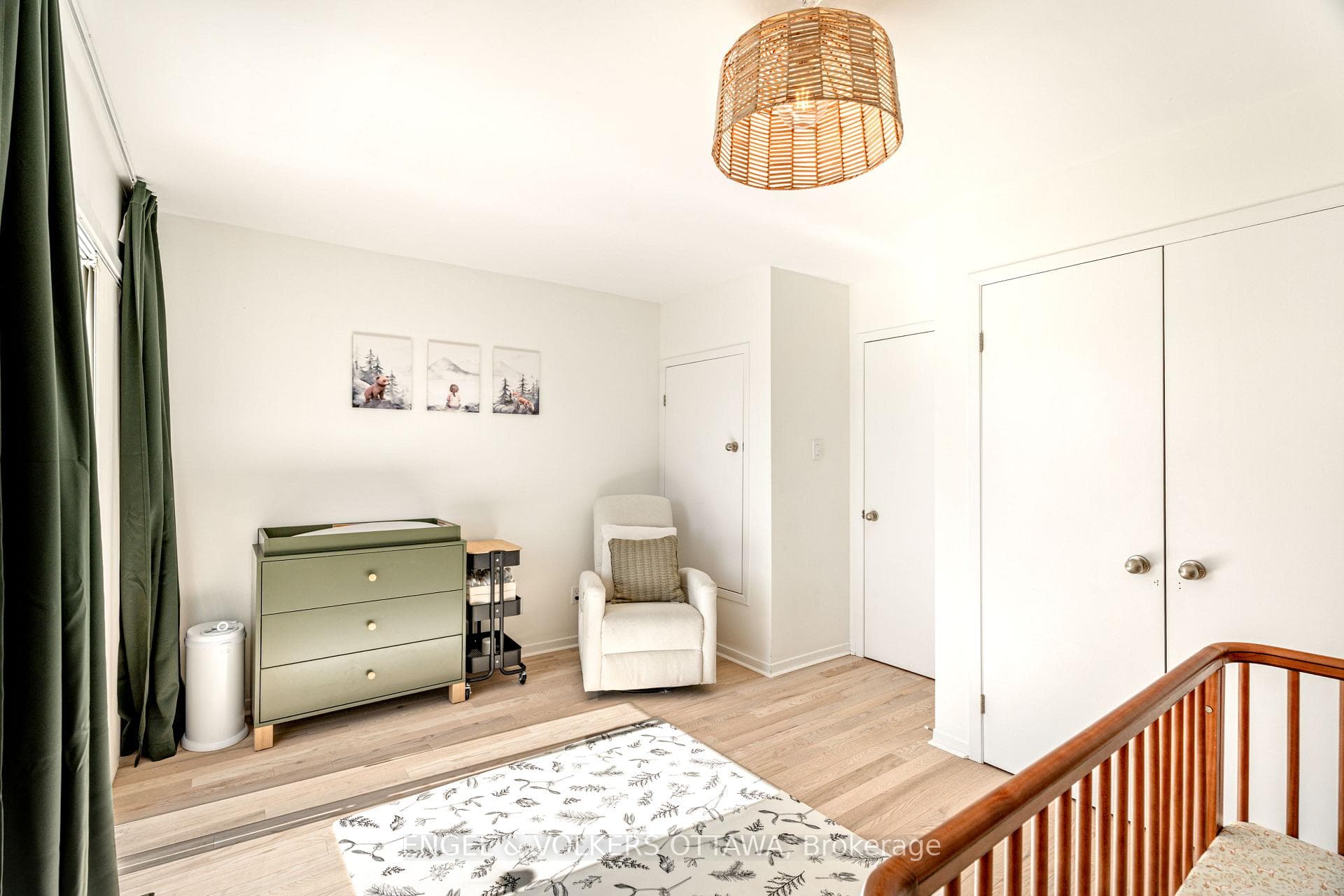 4 Sherbrooke Avenue Unit 2 photo 28