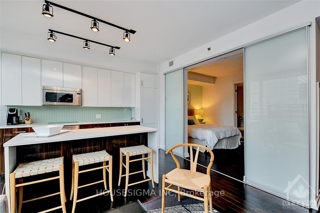 300 LISGAR Street Unit 602 photo 8