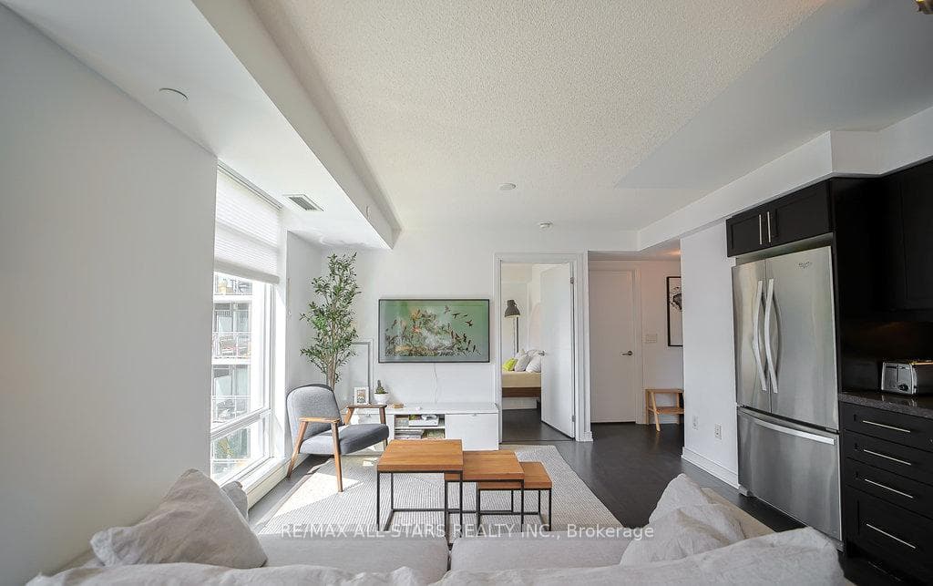 525 Adelaide Street Unit 1216 photo 10