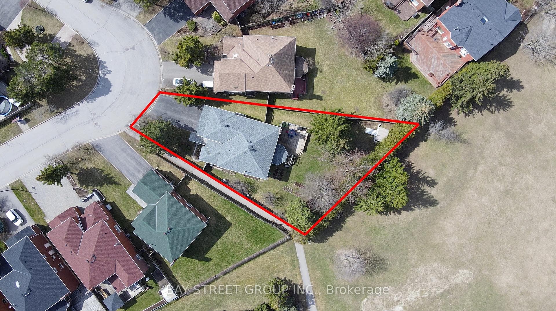 50 Delancey Crescent photo 2