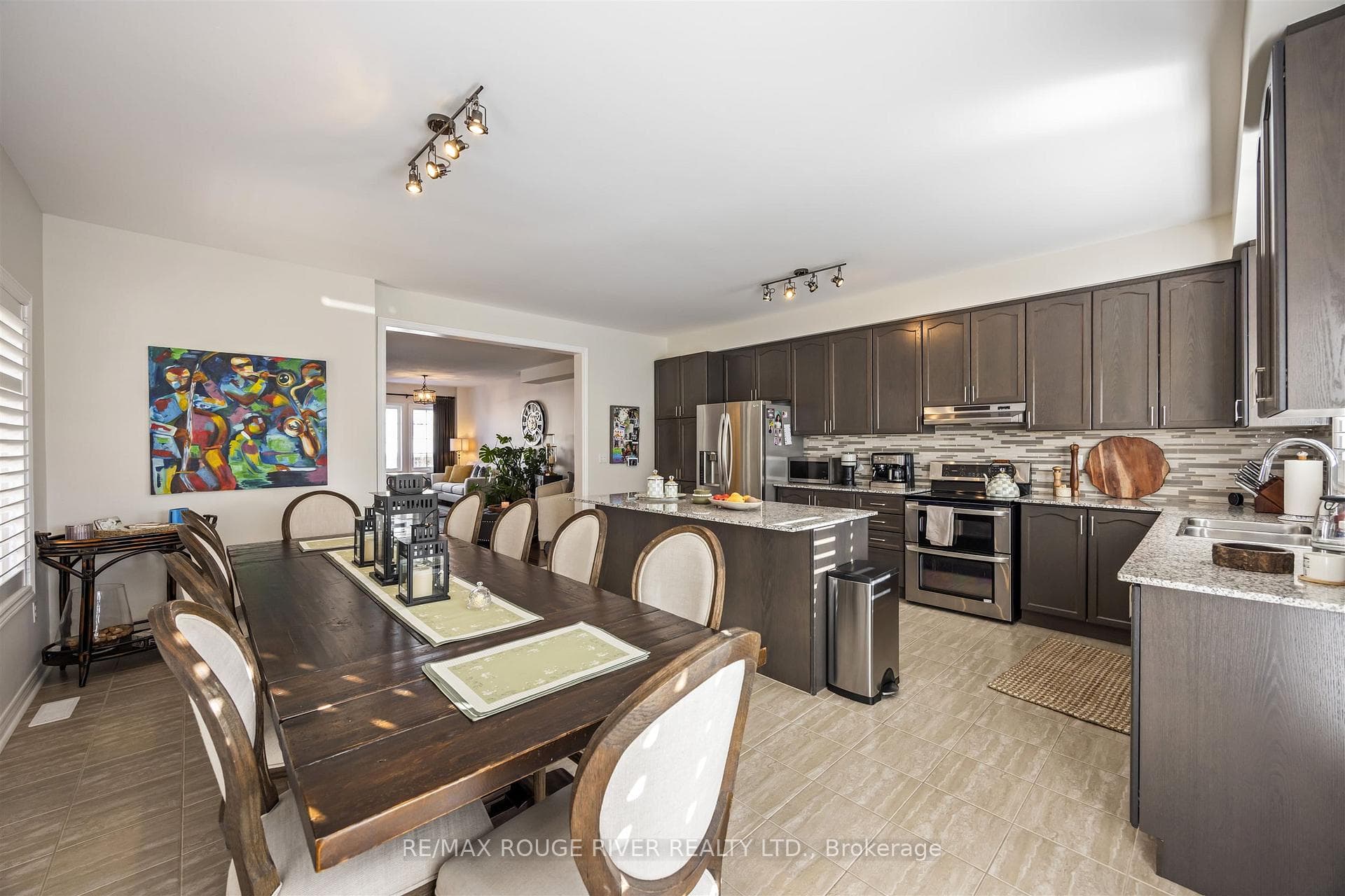 1721 Carousel Drive photo 14