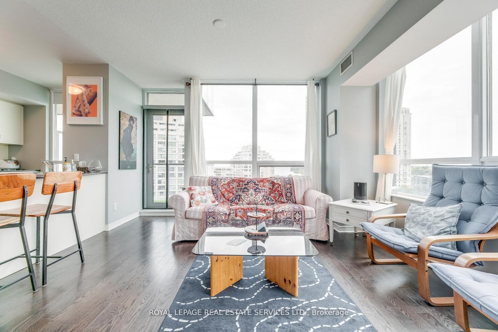 2240 Lake Shore Boulevard Unit 802 photo 6