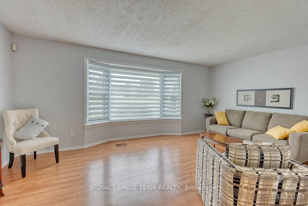 51 CASTLEFRANK Road photo 2