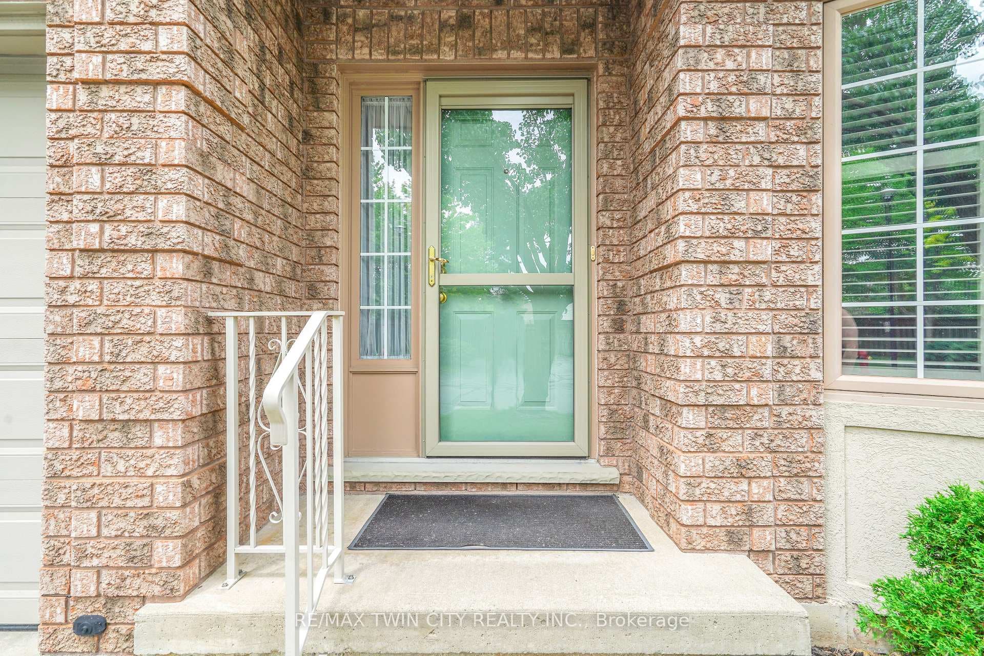 10 Courtland Drive Unit 4 photo 4
