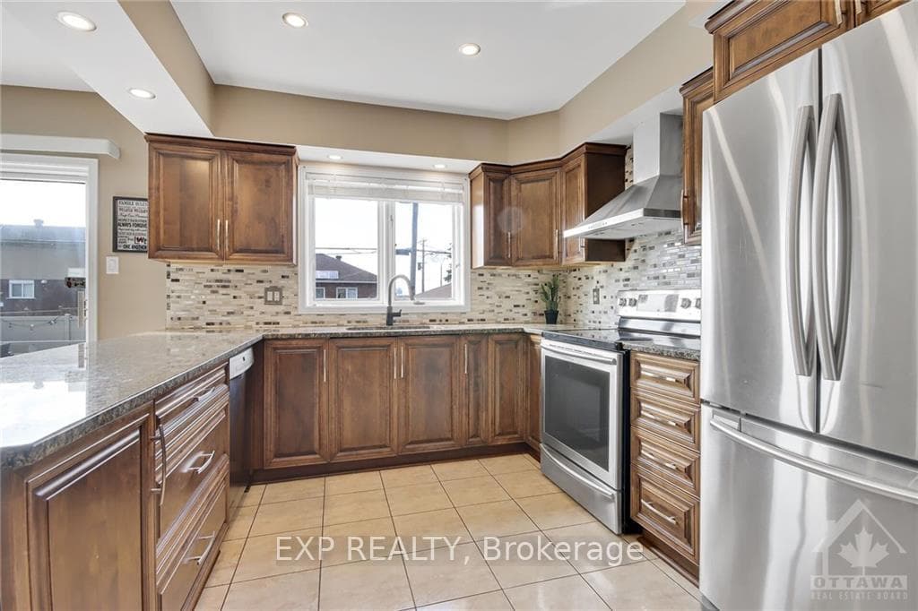 45 SUNNYCREST Drive photo 10