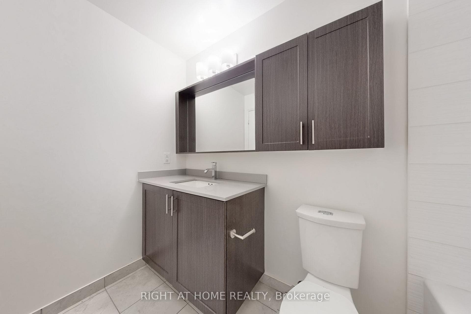 3700 Highway 7 Road Unit 1606 photo 27